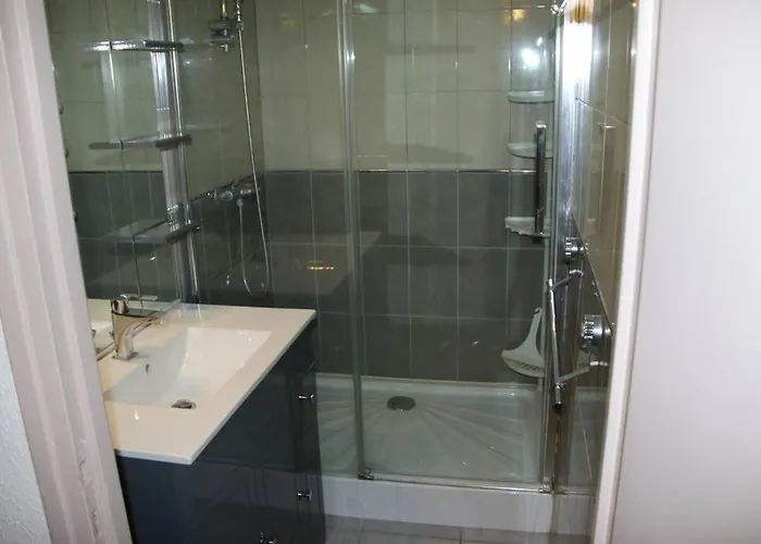 52, Heliopolis E Au Village Naturiste * Agde