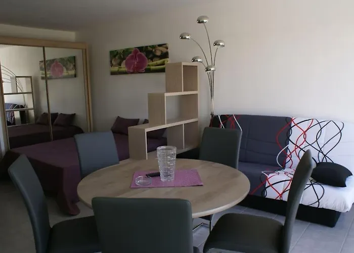 Appartamento 52, Héliopolis E Au Village Naturiste *